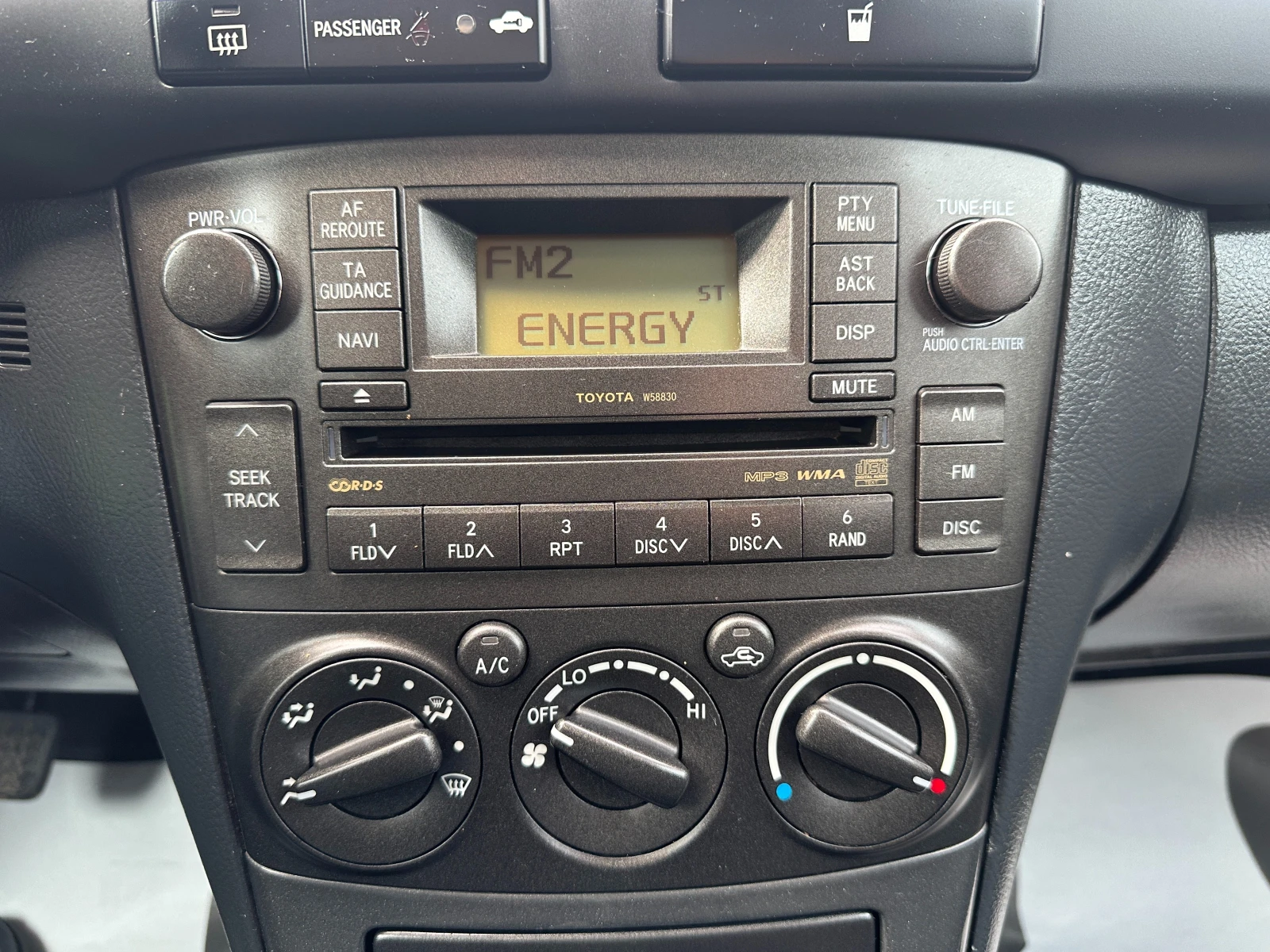 Toyota Avensis, снимка 12 - Автомобили и джипове - 54237434