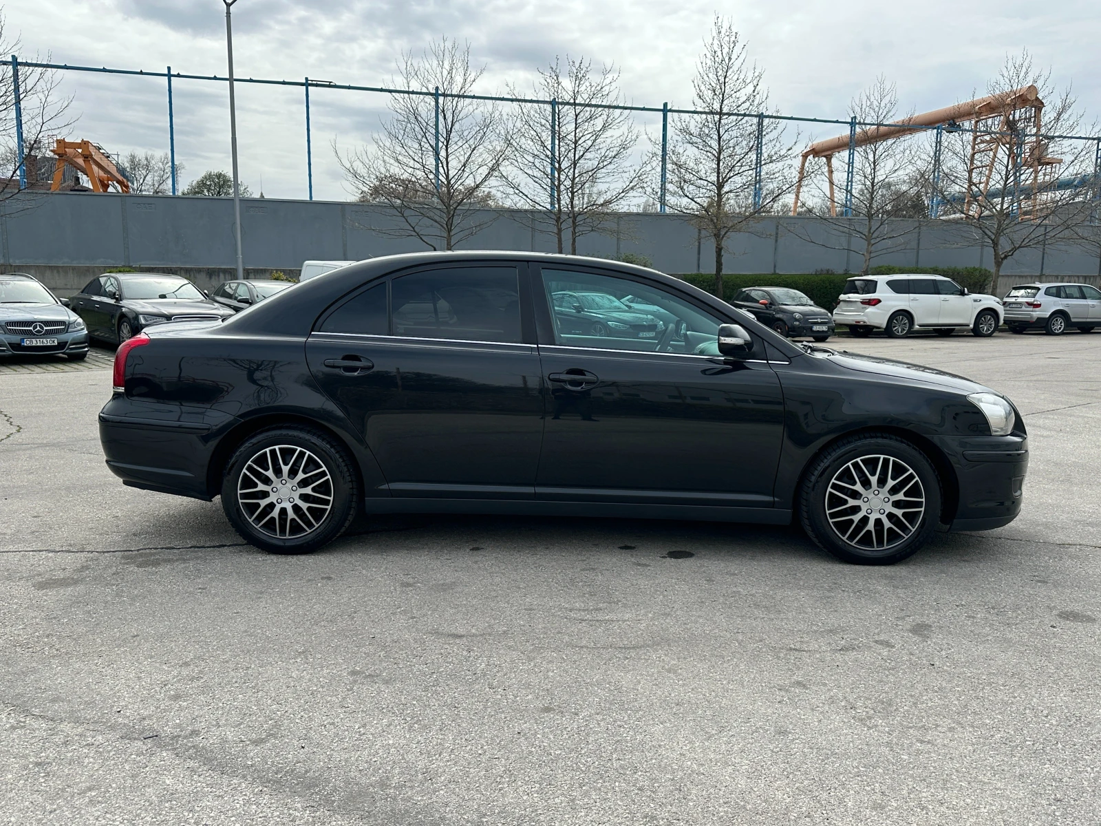 Toyota Avensis, снимка 5 - Автомобили и джипове - 54237434