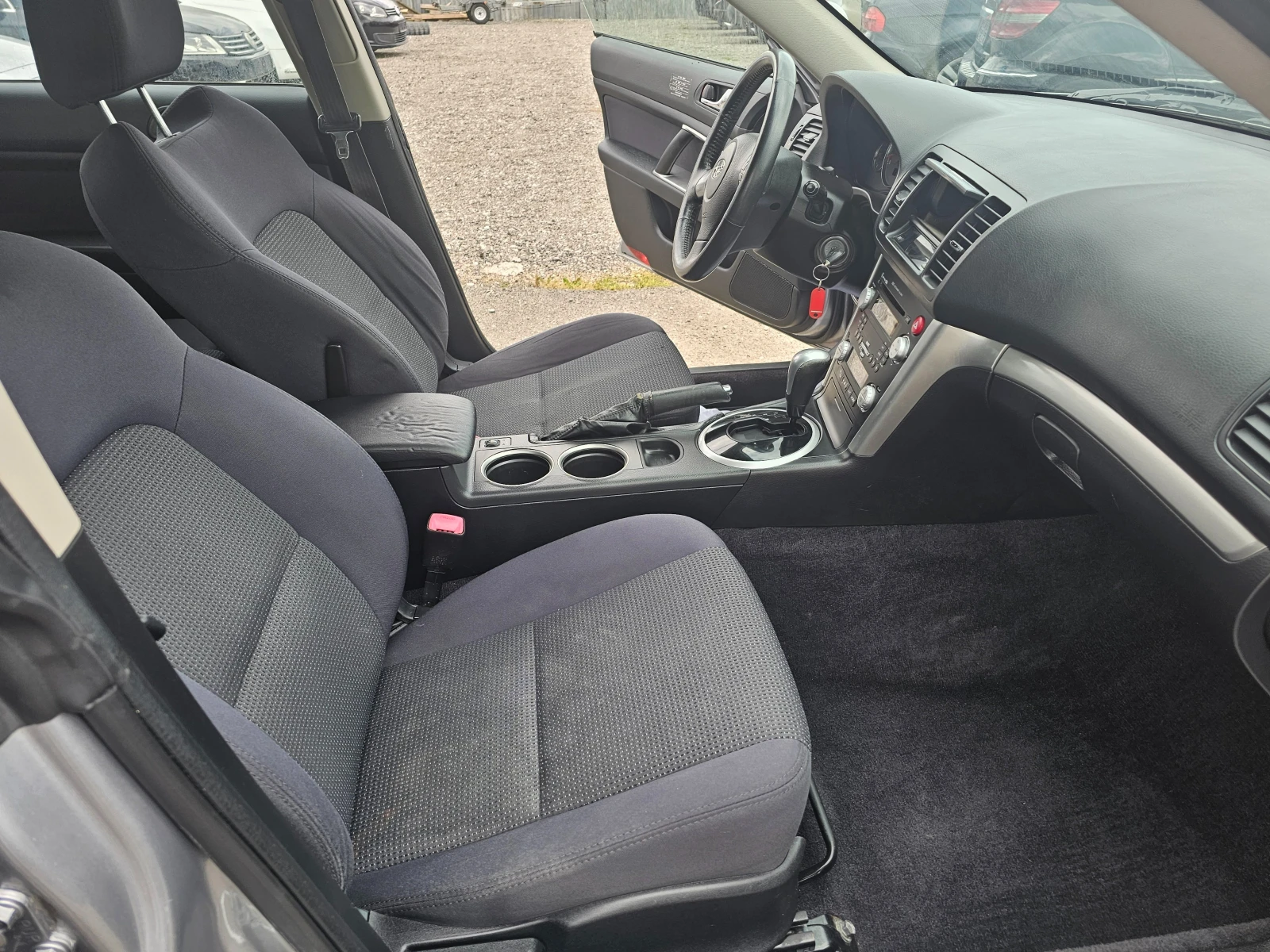 Subaru Legacy 2.0i 4x4, снимка 13 - Автомобили и джипове - 54278502