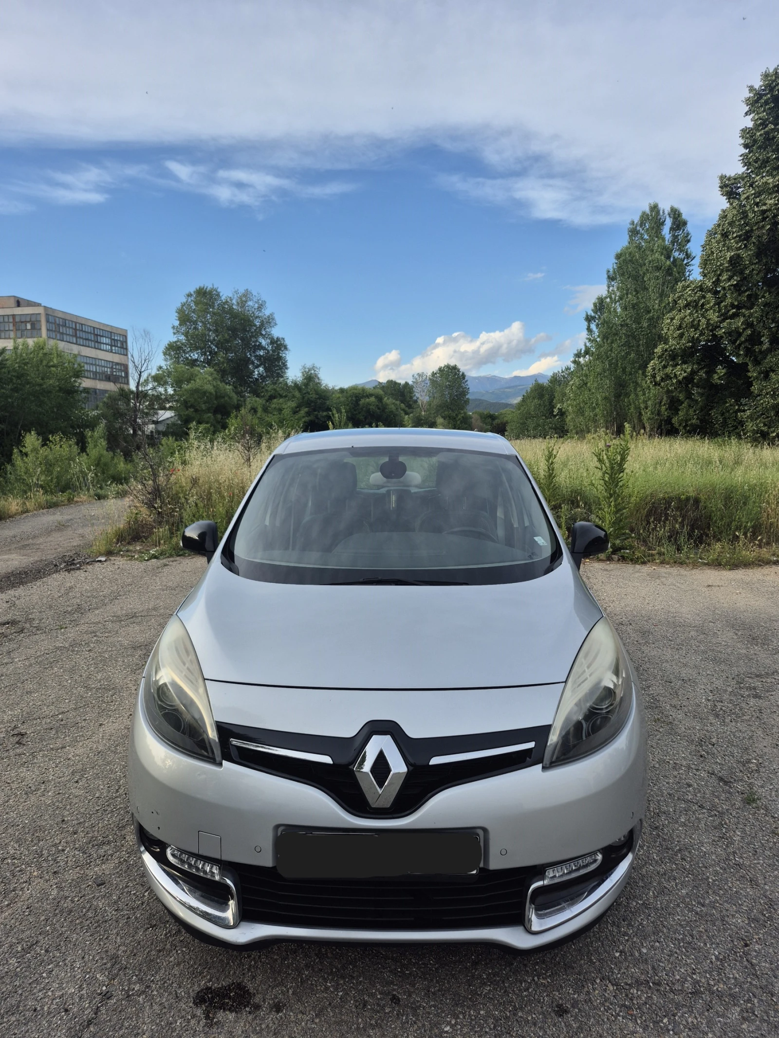 Renault Scenic, снимка 9 - Автомобили и джипове - 54837371