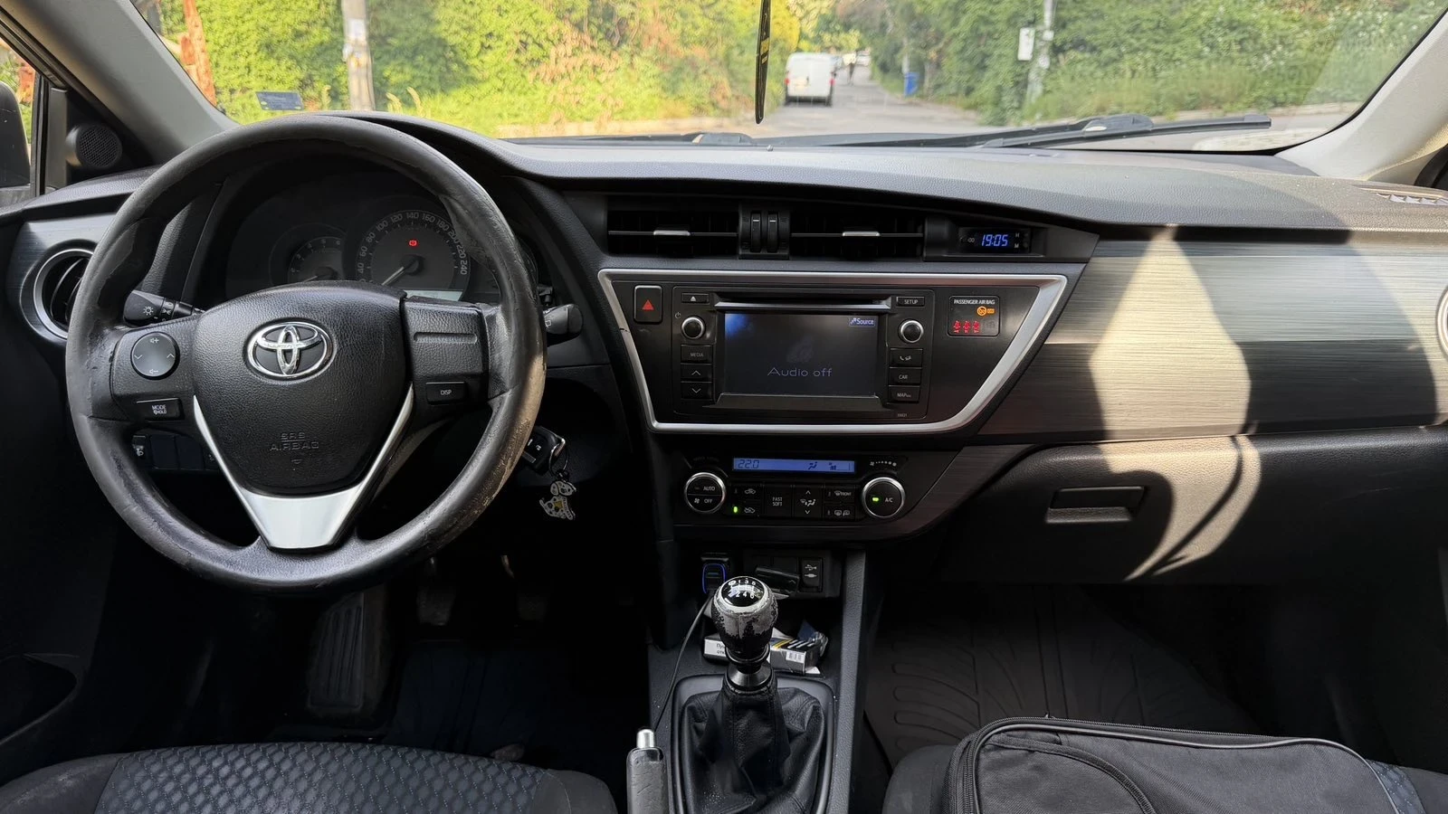Toyota Auris 1.4 D4D, снимка 7 - Автомобили и джипове - 55014305