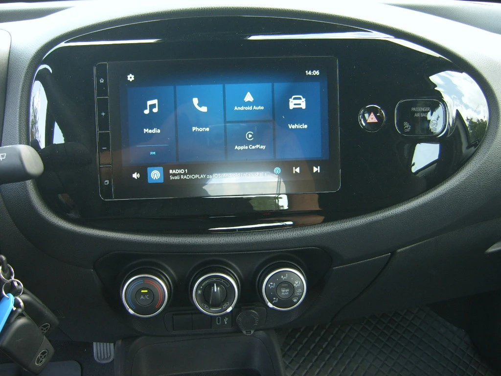Toyota Aygo aygo x 1, 0i klima, снимка 9 - Автомобили и джипове - 55326195