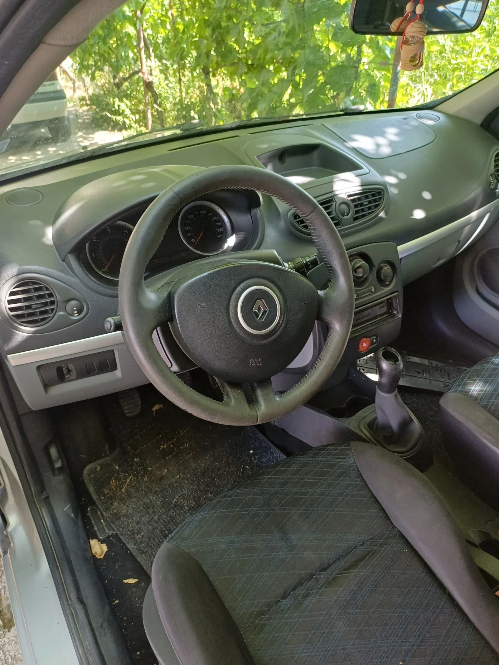 Renault Clio, снимка 7 - Автомобили и джипове - 55346915