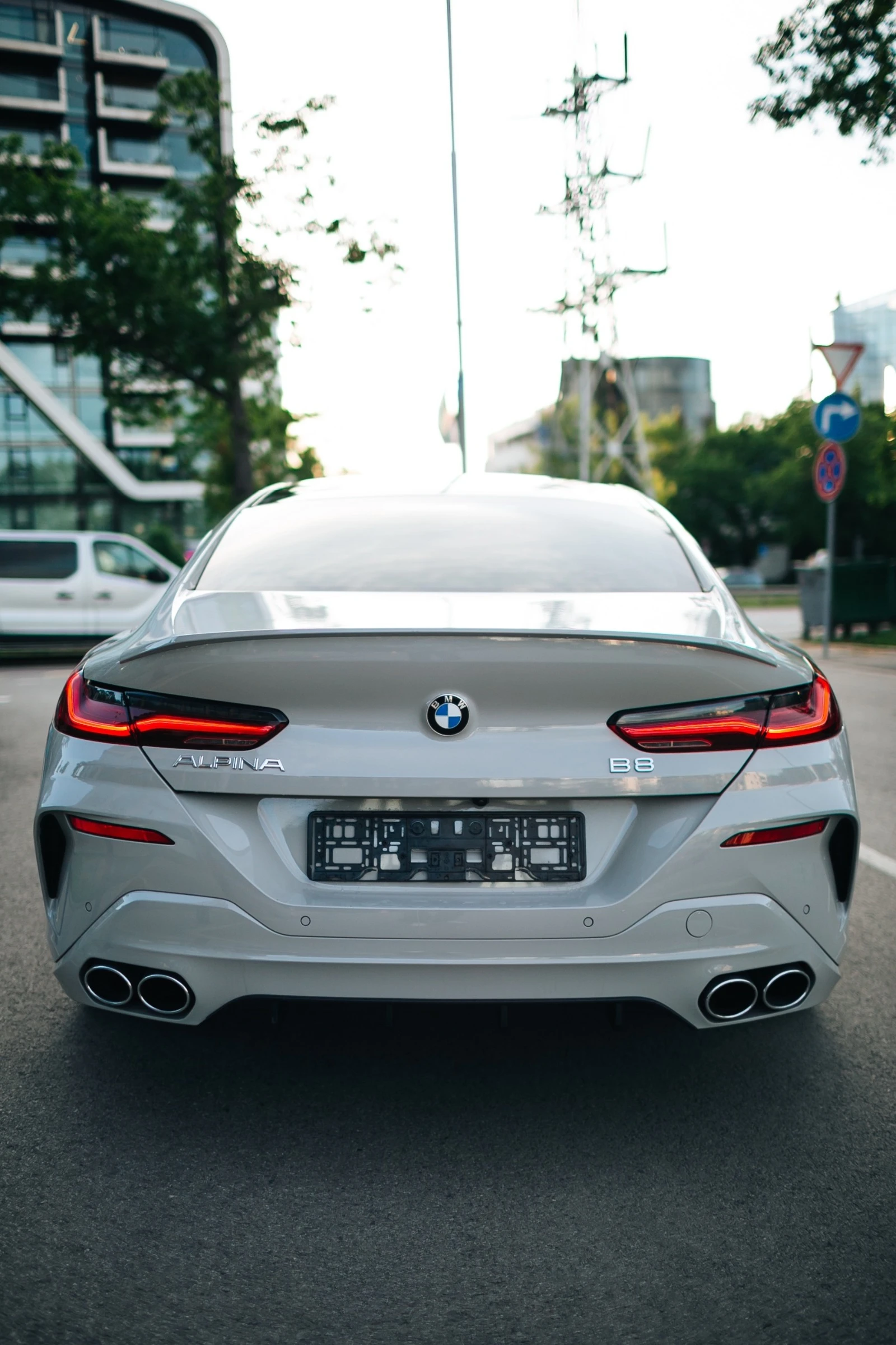 Alpina B8 Gran Coupe xDrive, снимка 6 - Автомобили и джипове - 55366408