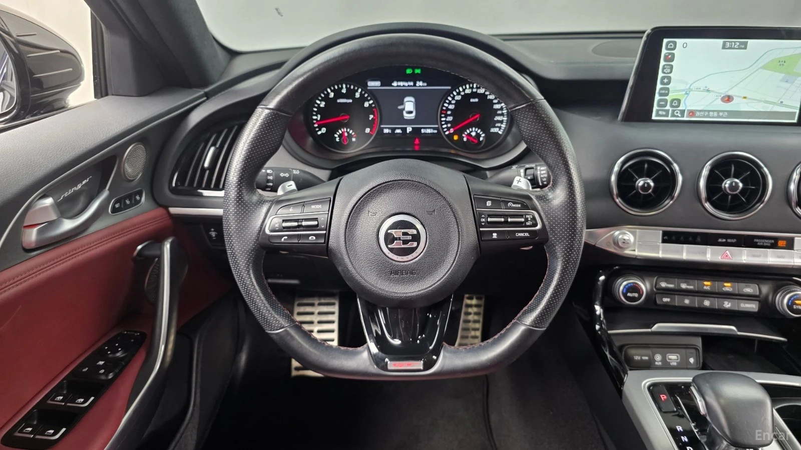 Kia Stinger 3.3 GT TURBO* ОБДУХ* 360* HUD* PANO* АВТОКРЕДИТ, снимка 13 - Автомобили и джипове - 55682128