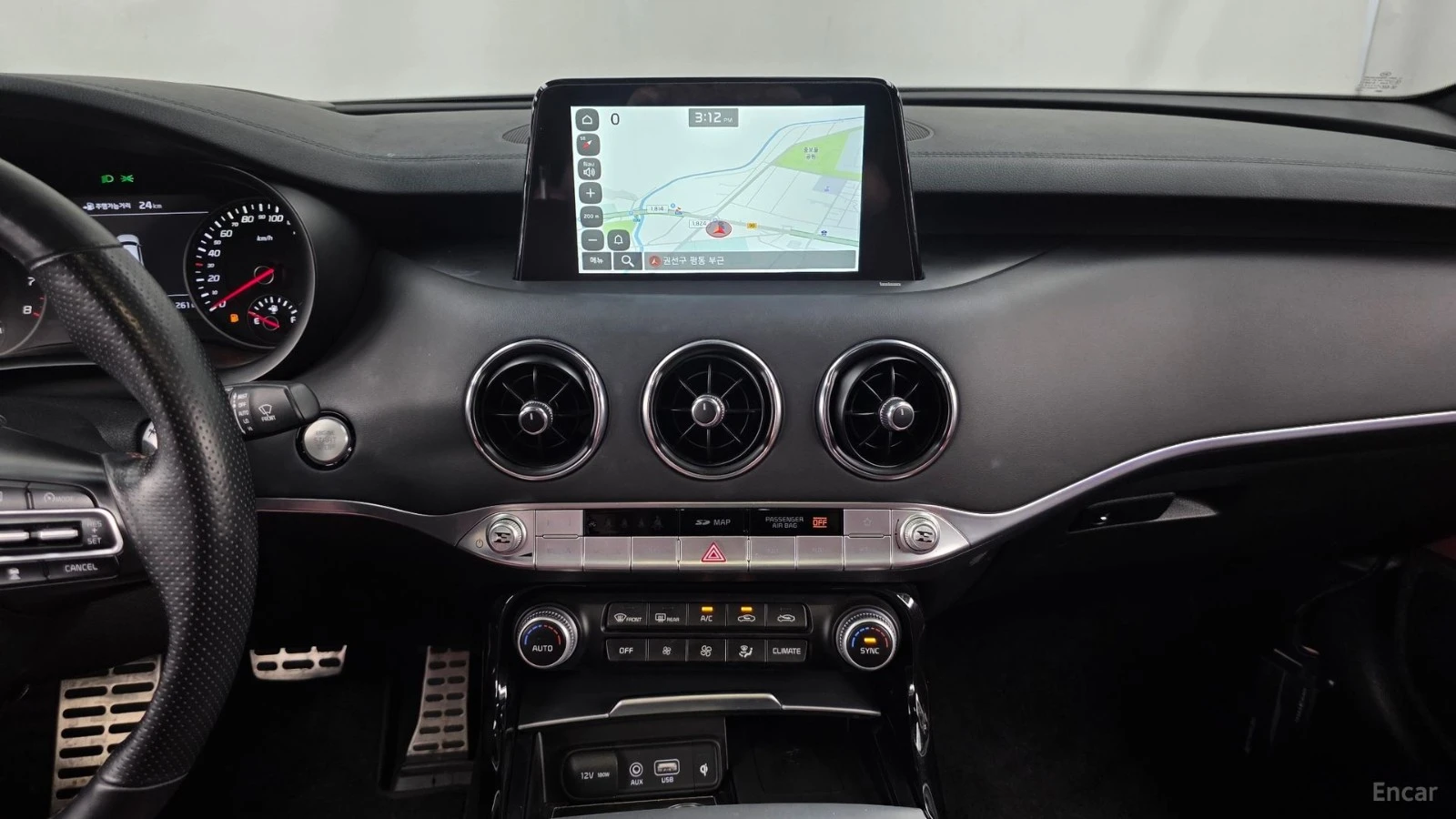 Kia Stinger 3.3 GT TURBO* ОБДУХ* 360* HUD* PANO* АВТОКРЕДИТ, снимка 14 - Автомобили и джипове - 55682128
