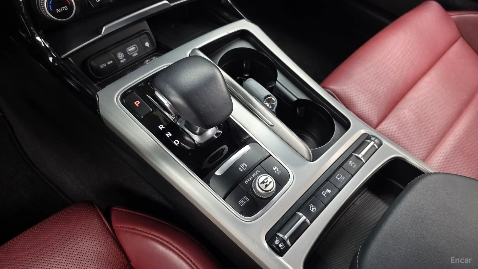 Kia Stinger 3.3 GT TURBO* ОБДУХ* 360* HUD* PANO* АВТОКРЕДИТ, снимка 9 - Автомобили и джипове - 55682128