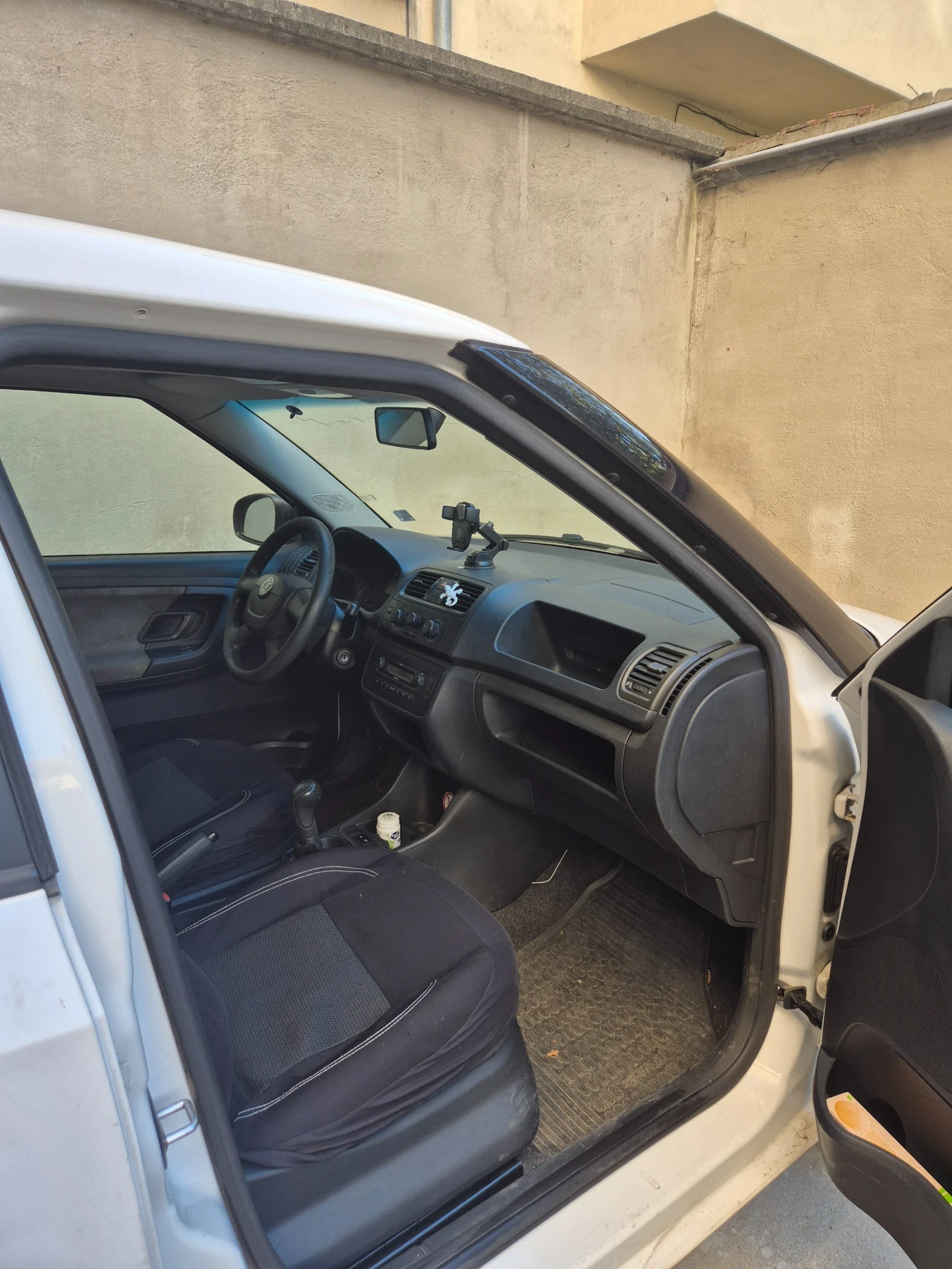 Skoda Fabia, снимка 4 - Автомобили и джипове - 56643011