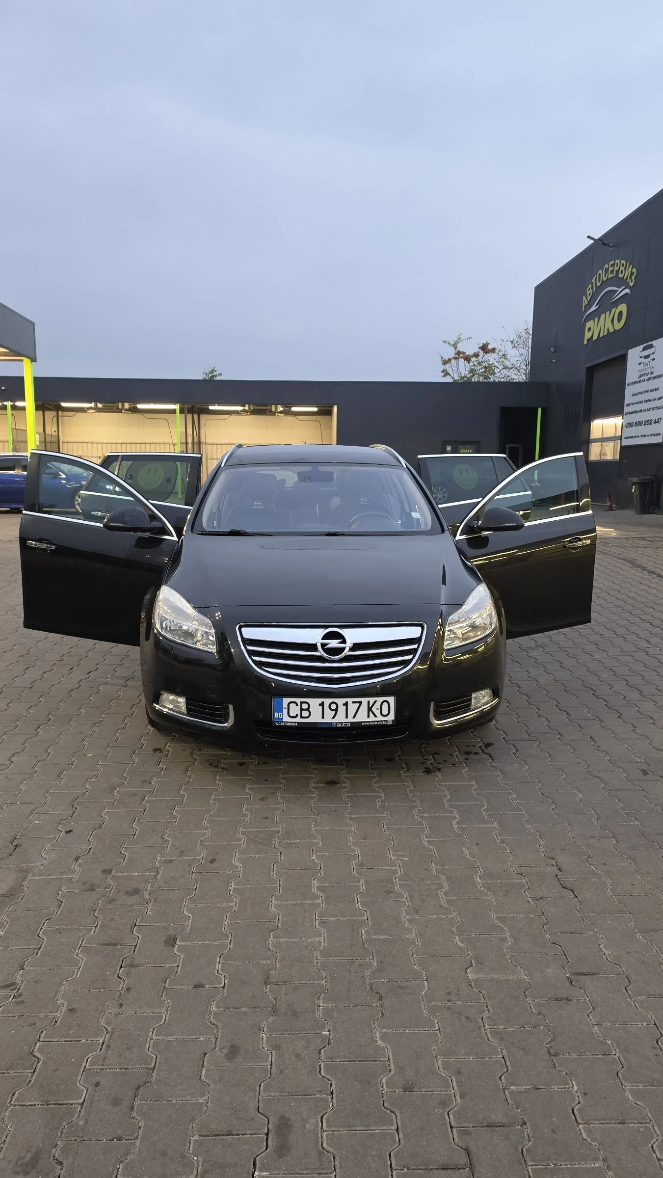 Opel Insignia 2.0 160 TDCI, снимка 8 - Автомобили и джипове - 56656756