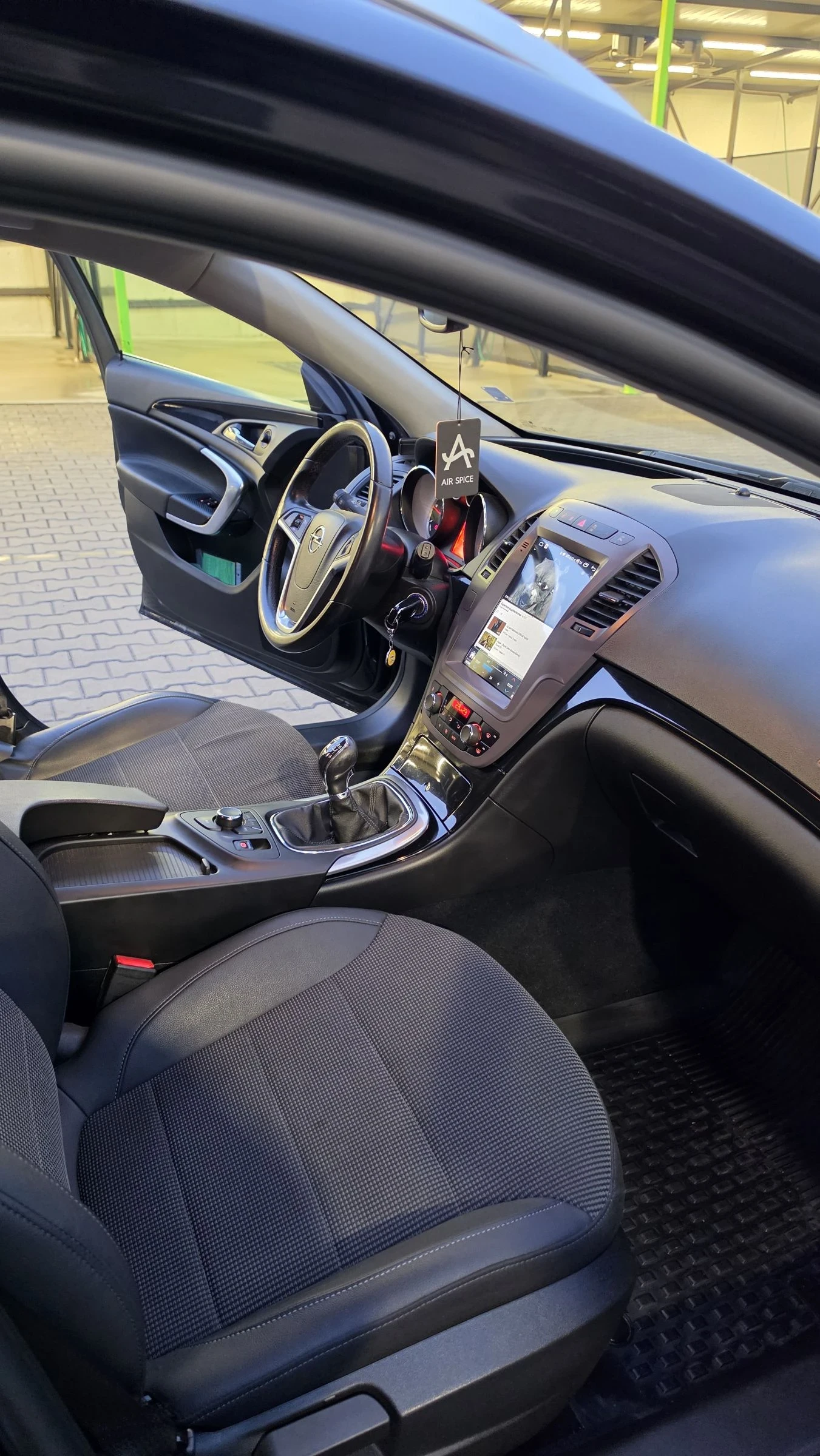 Opel Insignia 2.0 160 TDCI, снимка 9 - Автомобили и джипове - 56656756