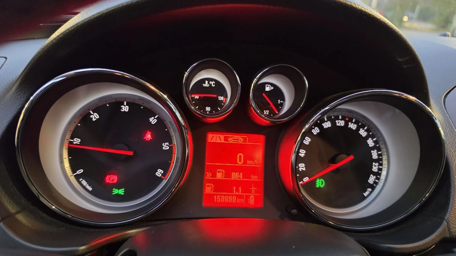 Opel Insignia 2.0 160 TDCI, снимка 7 - Автомобили и джипове - 56656756