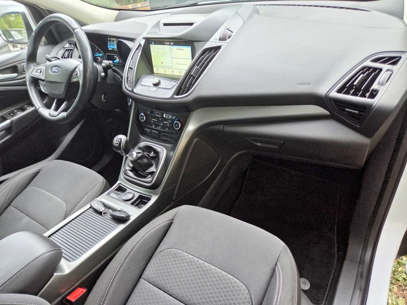 Ford Kuga 1.5D 120hp NAVI, снимка 13 - Автомобили и джипове - 51289793