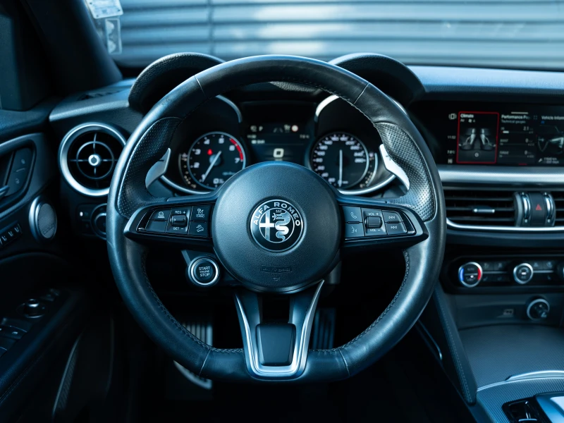 Alfa Romeo Stelvio Veloce Q4, снимка 8 - Автомобили и джипове - 52708459