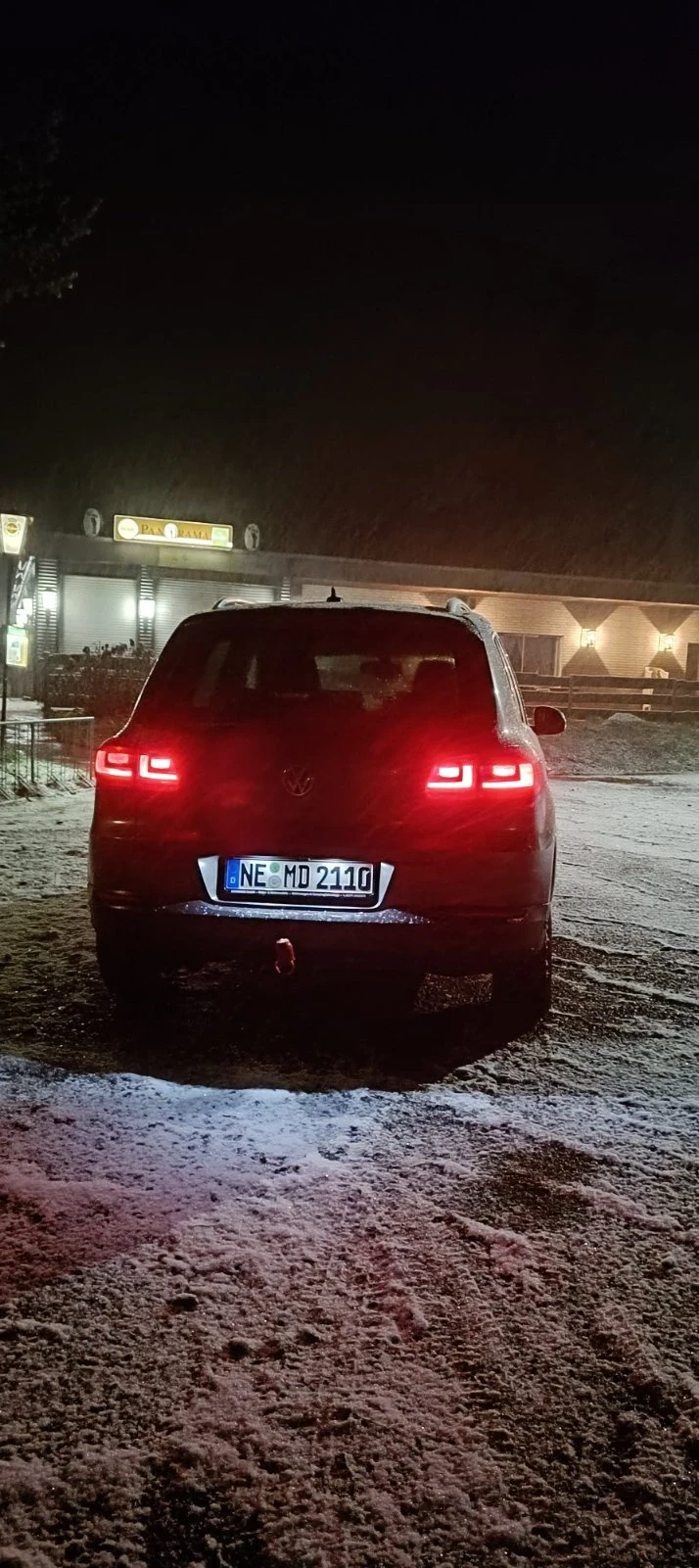 VW Tiguan 2.0 TDI 4x4 DSG, снимка 3 - Автомобили и джипове - 53528071