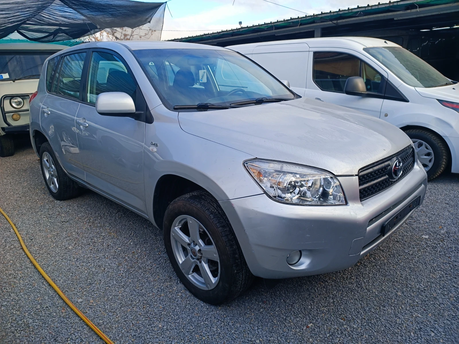 Toyota Rav4 2.2D4D - изображение 3