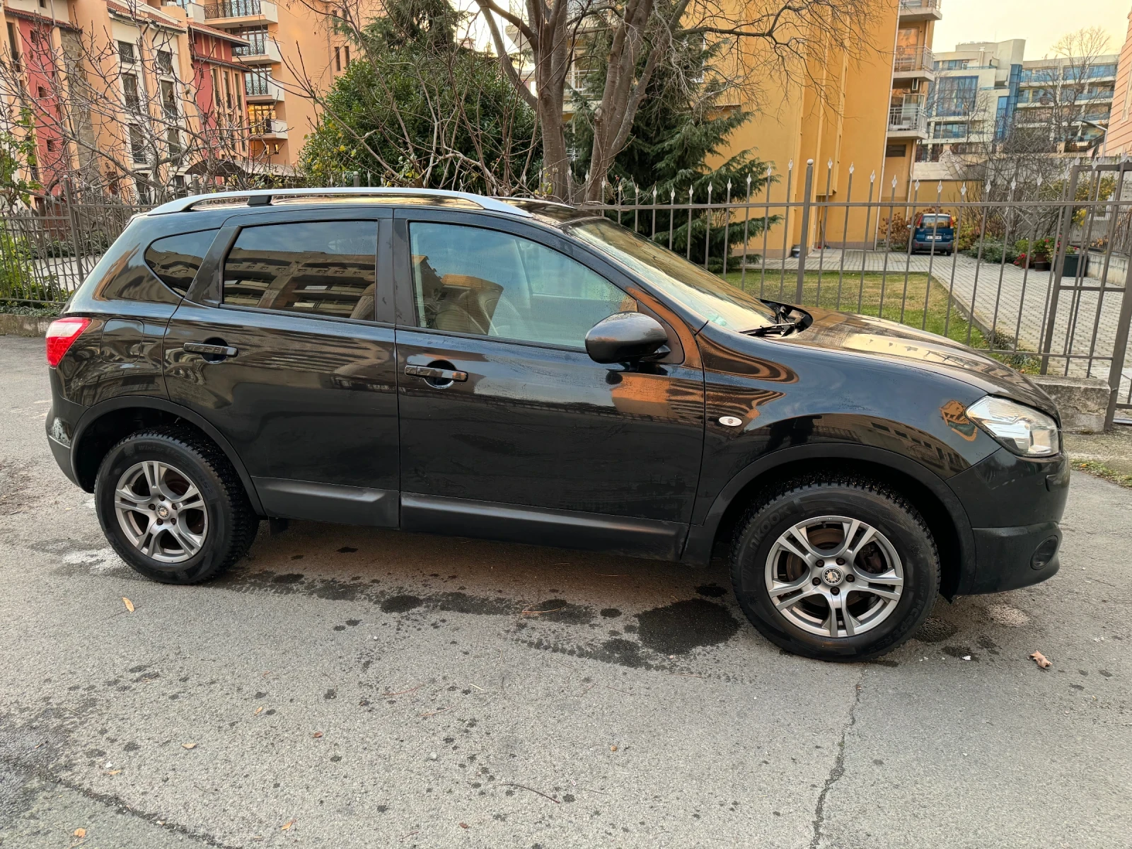 Nissan Qashqai 2.0i 4x4 - изображение 3