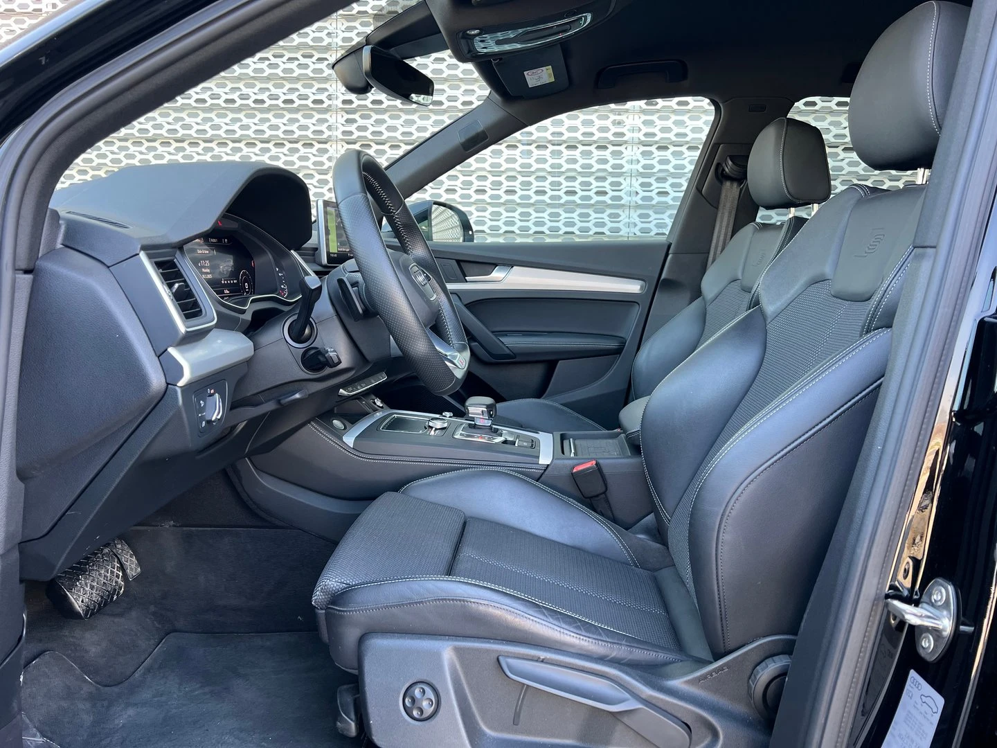 Audi Q5 55 TFSI e quattro - изображение 8