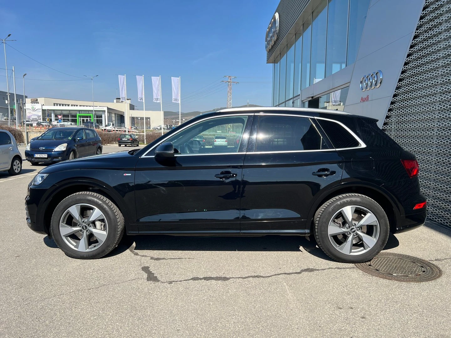 Audi Q5 55 TFSI e quattro - изображение 5