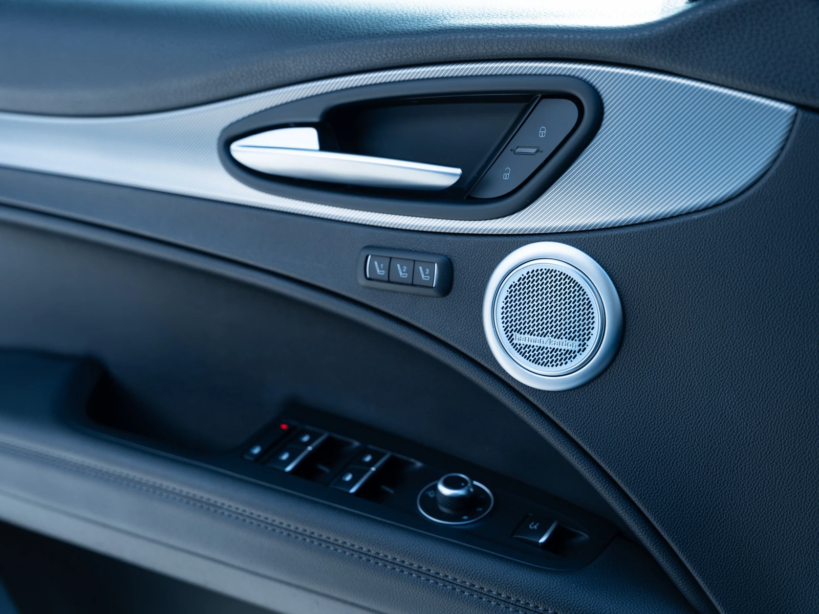 Alfa Romeo Stelvio Veloce Q4 | Mobile.bg   16