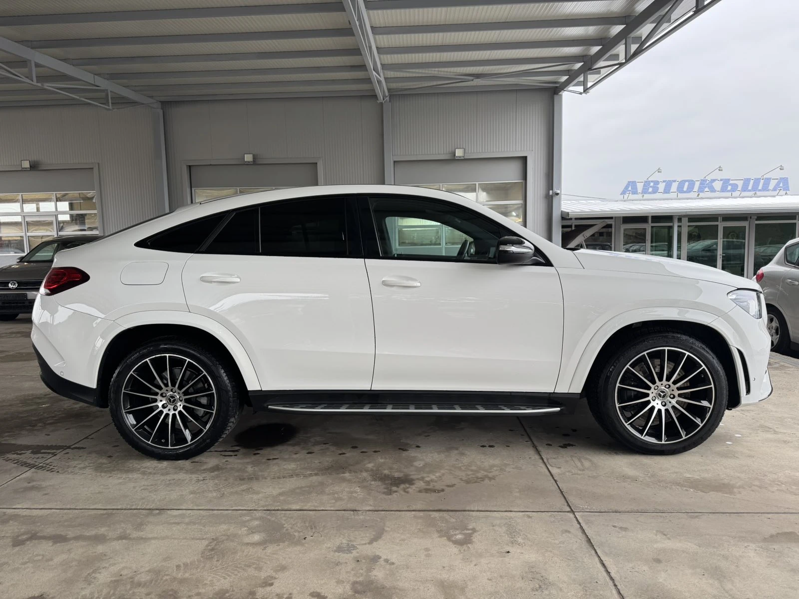 Mercedes-Benz GLE 350 d* 272ps* 4 MATIC* AMG Line* NIGHT* DISTRONIC - изображение 6