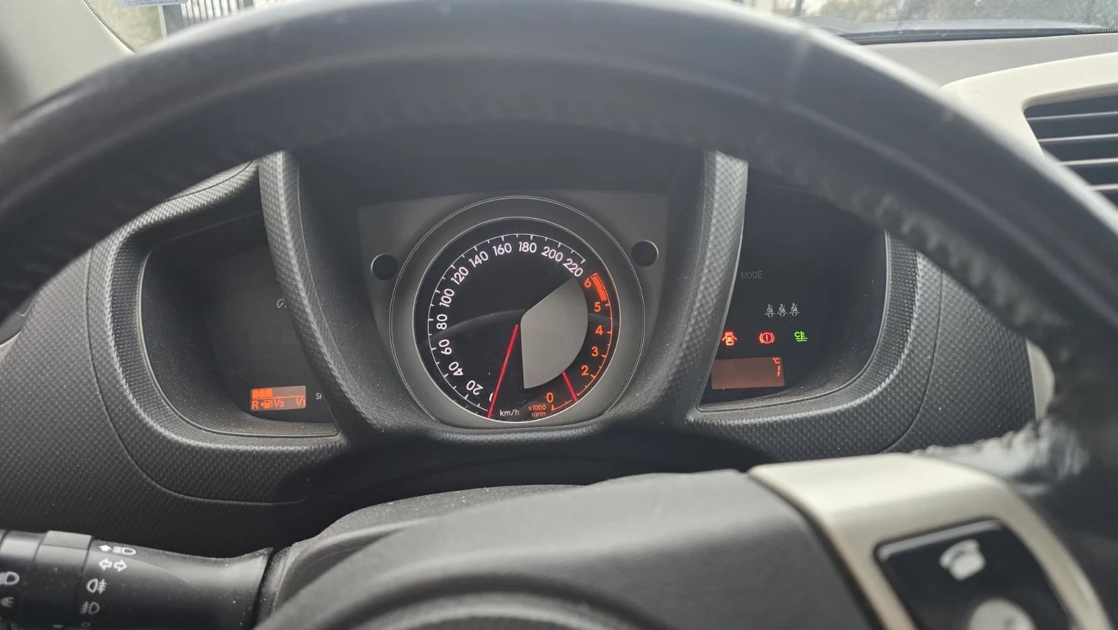 Toyota Urban Cruiser, снимка 9 - Автомобили и джипове - 54714779