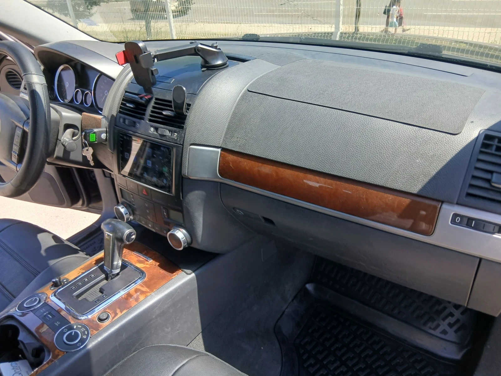 VW Touareg Facelift, снимка 3 - Автомобили и джипове - 55300894