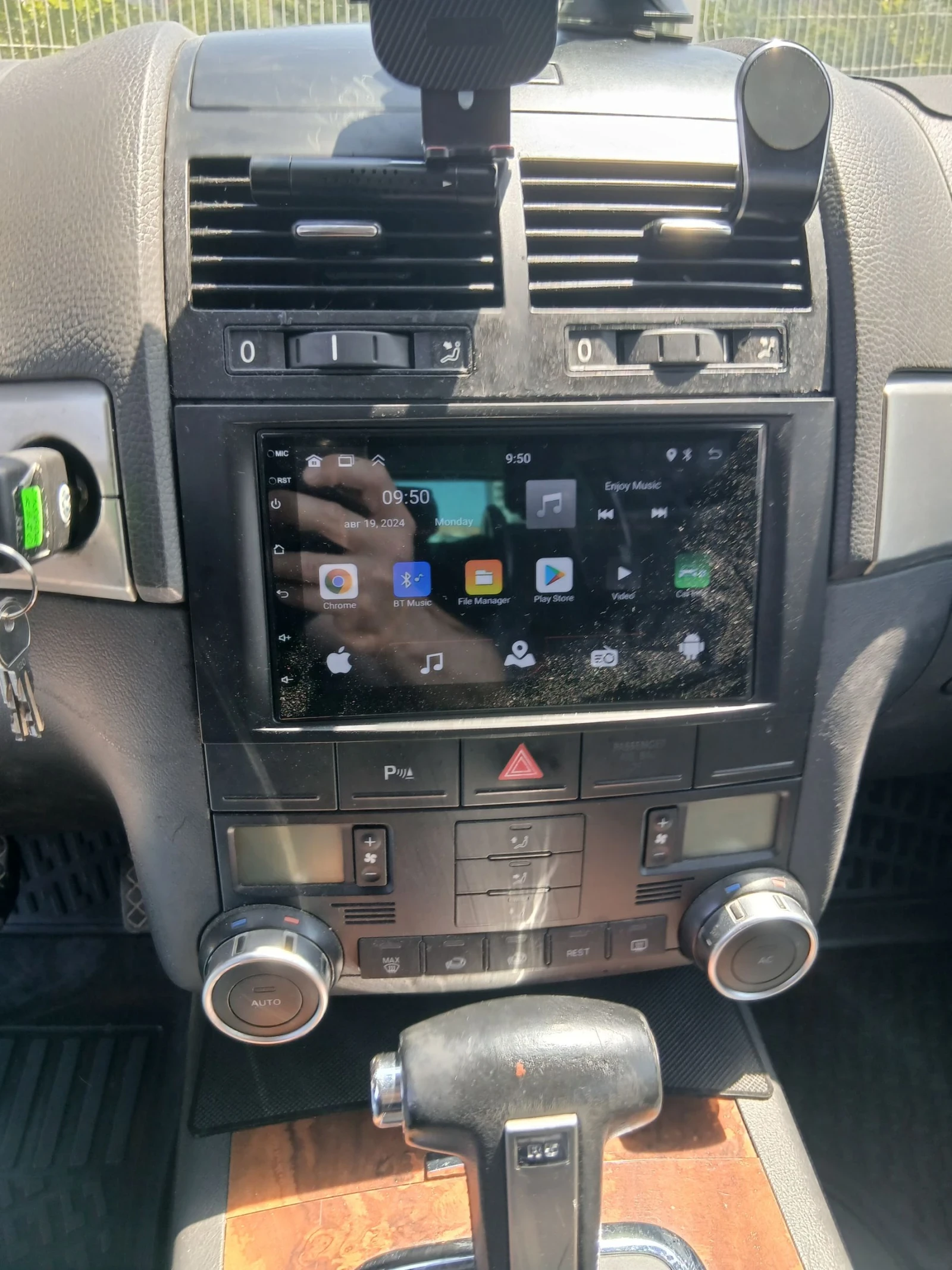 VW Touareg Facelift, снимка 9 - Автомобили и джипове - 55300894