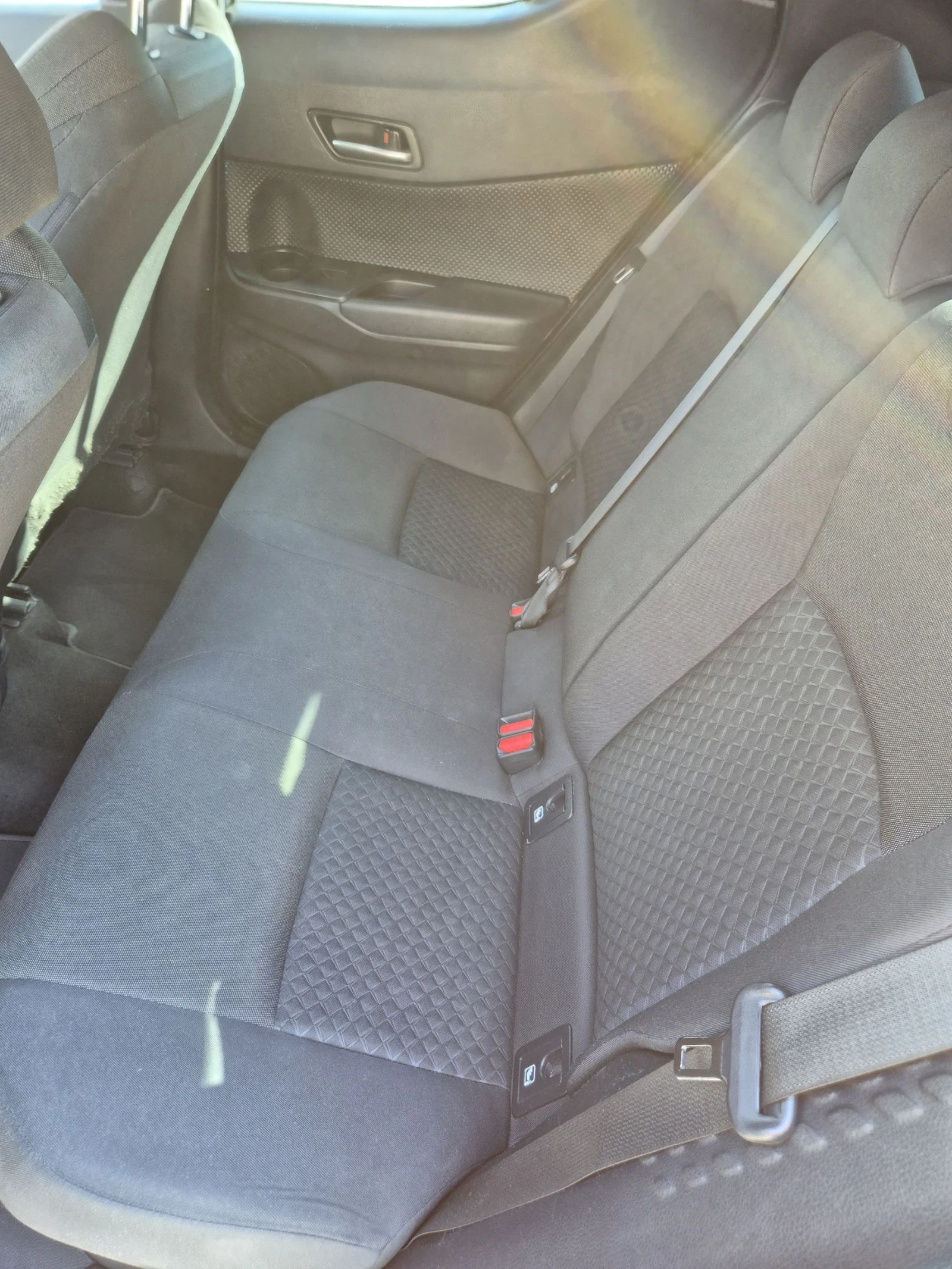 Toyota C-HR, снимка 10 - Автомобили и джипове - 55595090