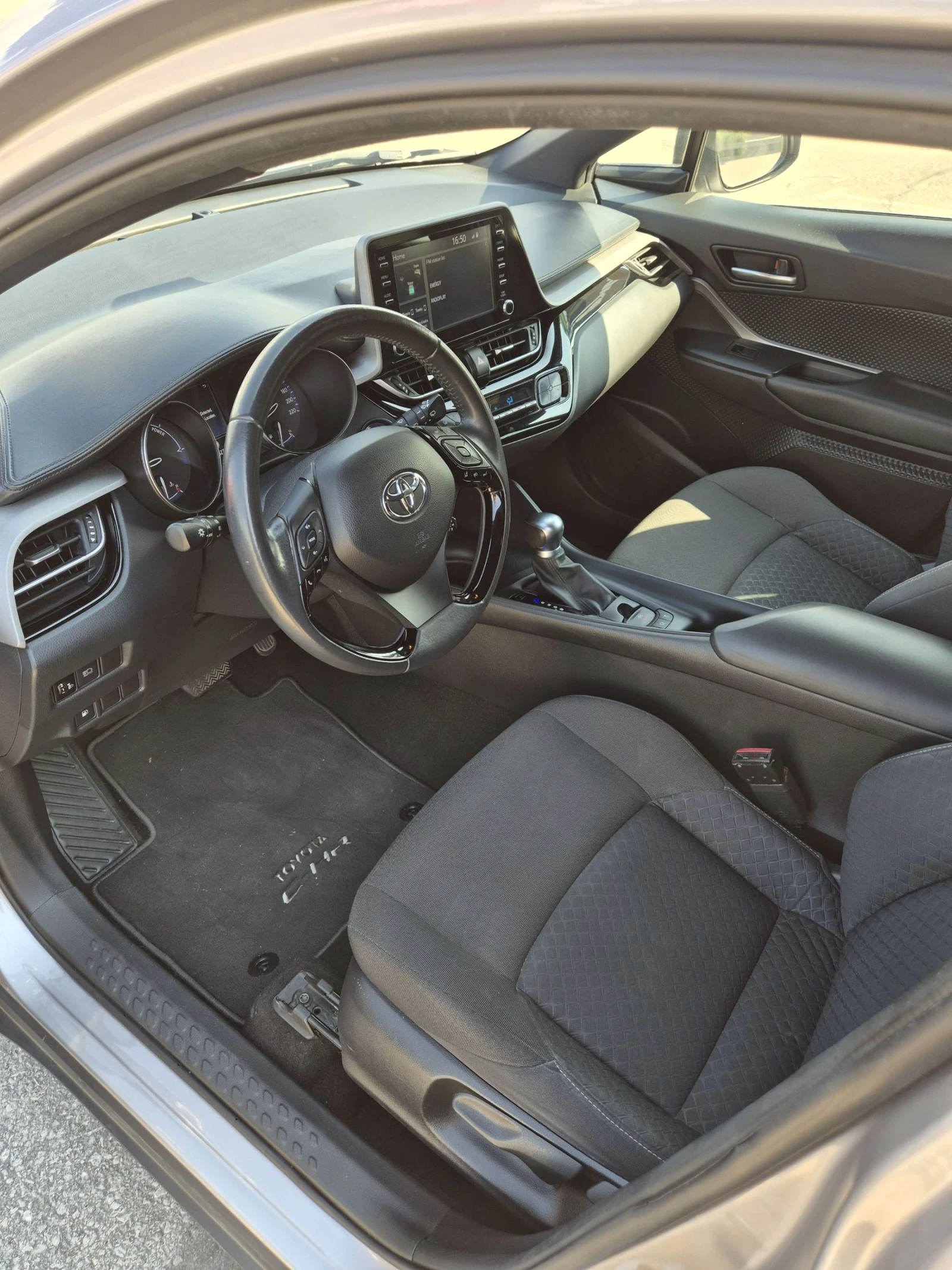 Toyota C-HR, снимка 5 - Автомобили и джипове - 55595090