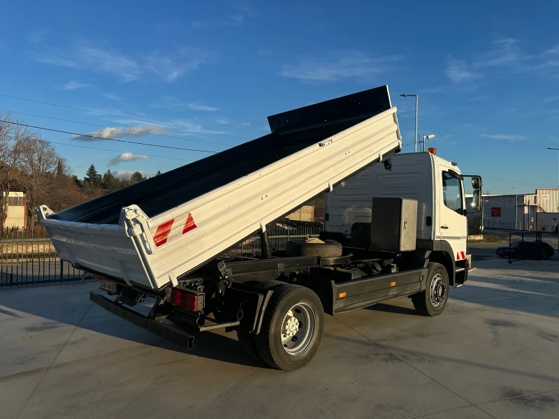 Mercedes-Benz Atego 1317* 11990кг.* Тристранен самосвал* Топ състояние, снимка 4 - Камиони - 53089516