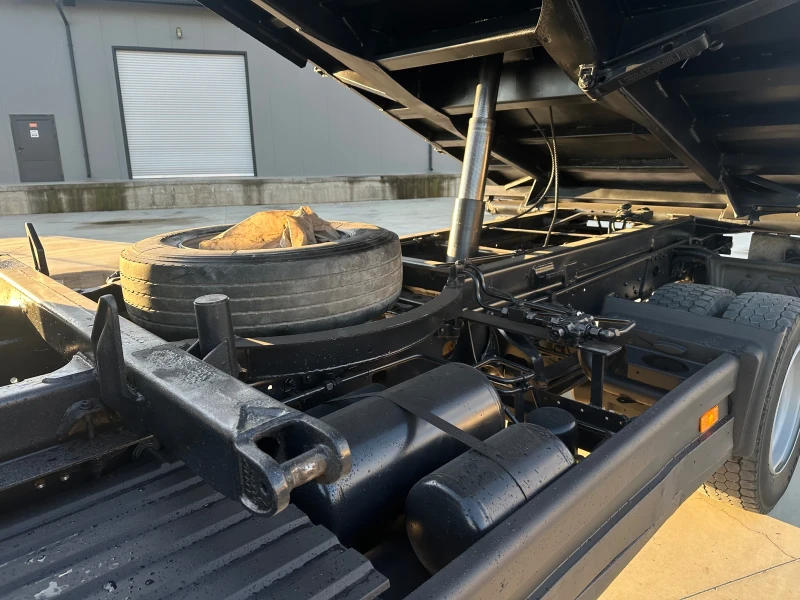 Mercedes-Benz Atego 1317* 11990кг.* Тристранен самосвал* Топ състояние, снимка 6 - Камиони - 53089516