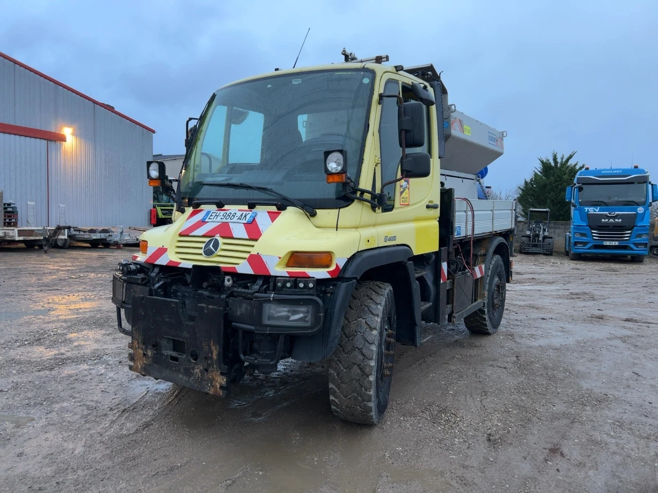 Mercedes-Benz UNIMOG U400 L самосвал снегорин 4х4, снимка 1