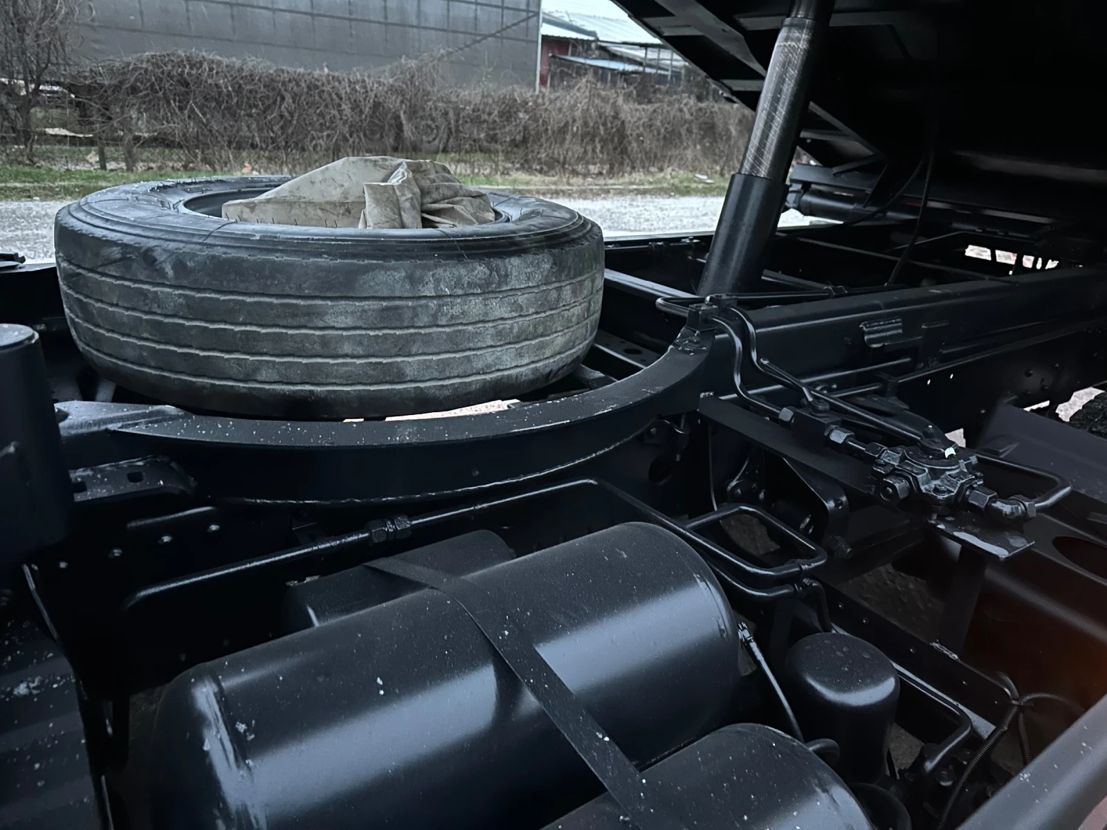 Mercedes-Benz Atego 1317* 11990кг.* Тристранен самосвал* Топ състояние - изображение 6