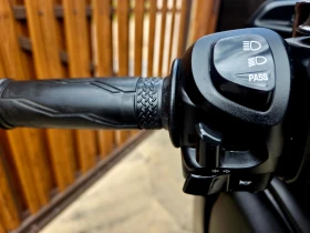 Yamaha X-max 300i, ABS, TRACTION CONTROL, KEYLESS GO, LED, TOP!, снимка 10