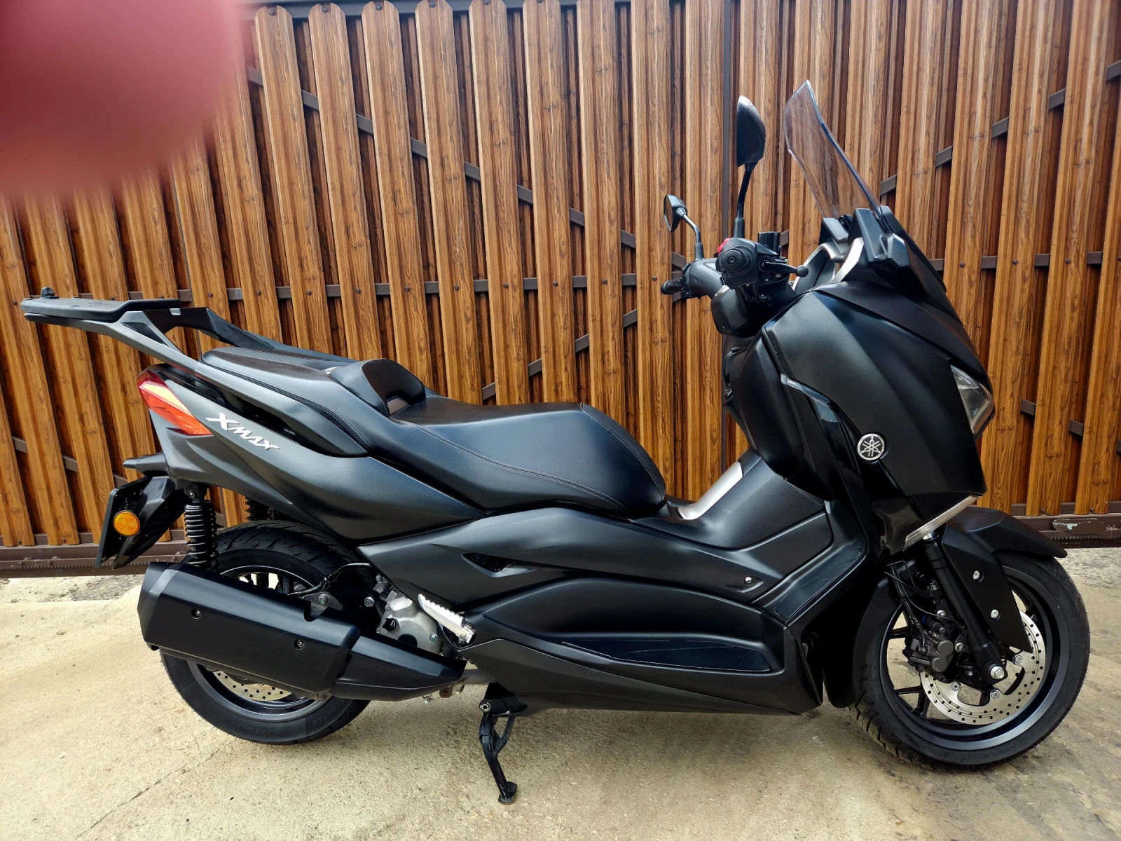 Yamaha X-max 300i, ABS, TRACTION CONTROL, KEYLESS GO, LED, TOP!, снимка 2 - Мотоциклети и мототехника - 54629607