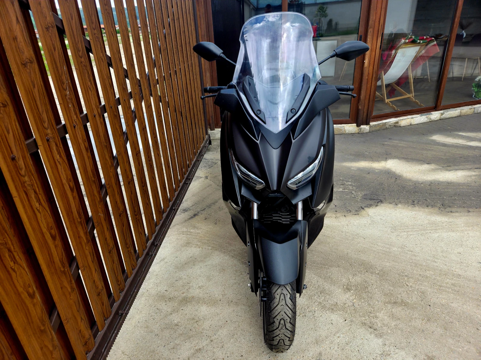 Yamaha X-max 300i, ABS, TRACTION CONTROL, KEYLESS GO, LED, TOP!, снимка 5 - Мотоциклети и мототехника - 54629607