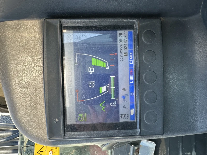 Багер Takeuchi TB230, снимка 13 - Индустриална техника - 52637695