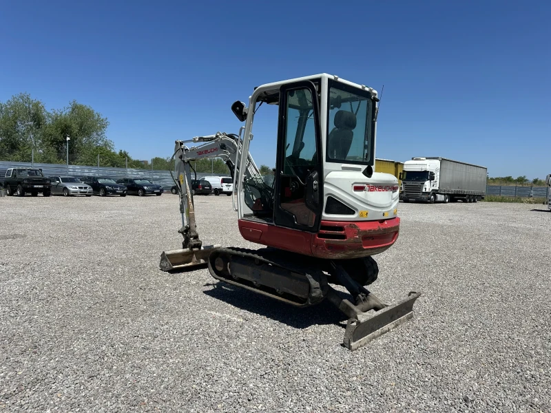 Багер Takeuchi TB230, снимка 5 - Индустриална техника - 52637695