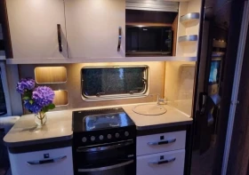 Каравана Hobby Excellent vip, снимка 12