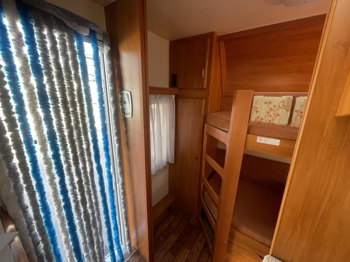 Каравана Hobby 560 - изображение 9