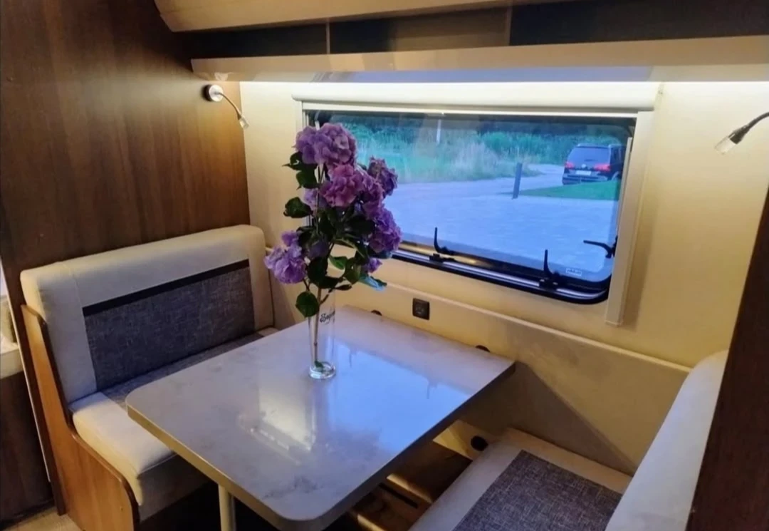 Каравана Hobby Excellent vip, снимка 9 - Каравани и кемпери - 53876222