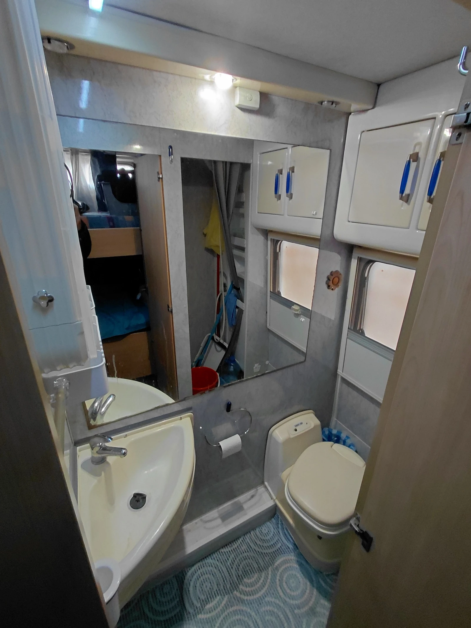 Кемпер Elnagh Fiat Dukato 2.3jtd, снимка 8 - Каравани и кемпери - 54334911