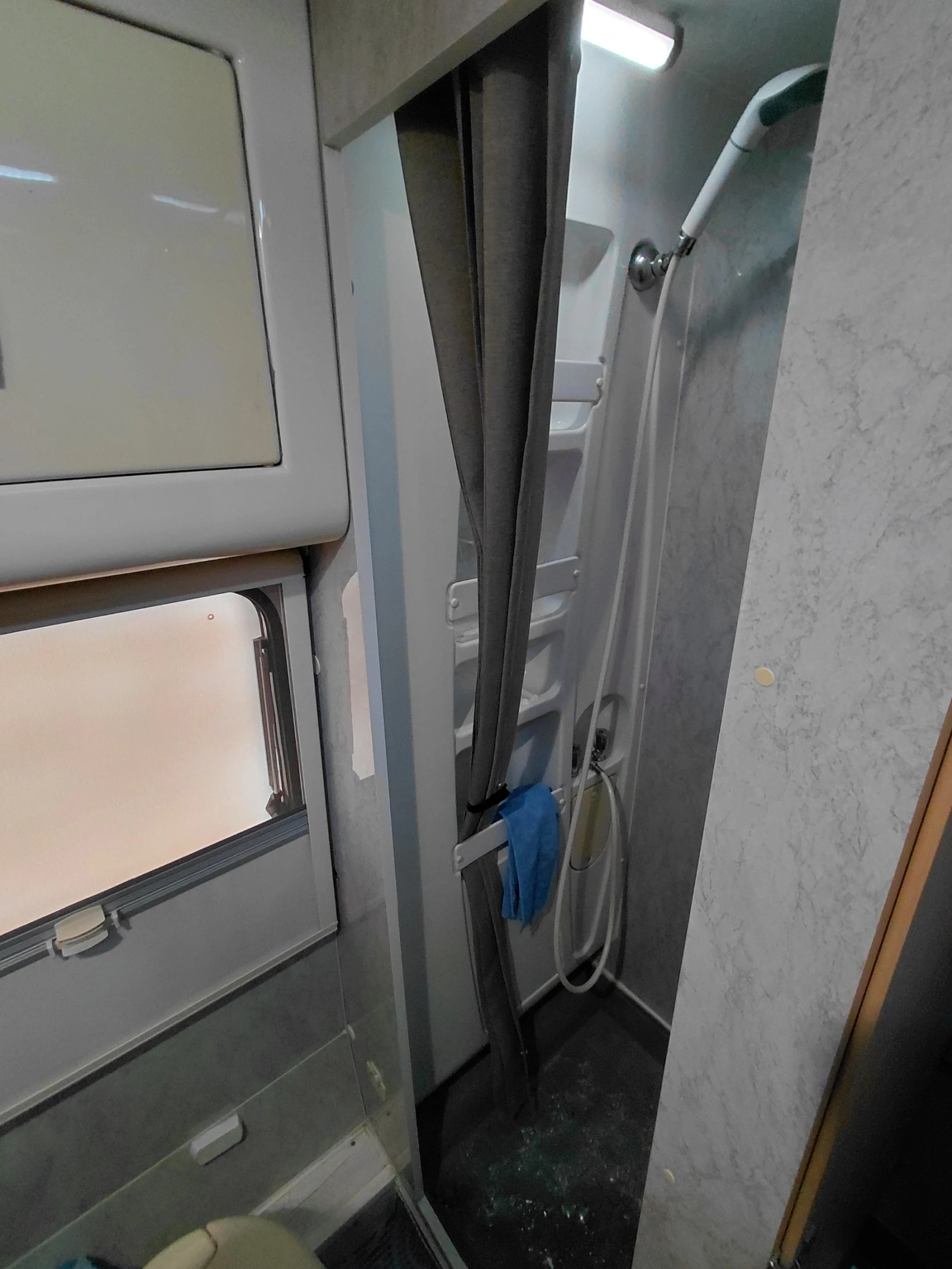 Кемпер Elnagh Fiat Dukato 2.3jtd, снимка 7 - Каравани и кемпери - 54334911