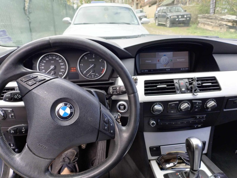 BMW 520, снимка 4 - Автомобили и джипове - 45196950