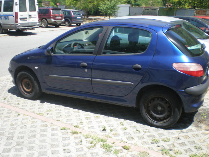 Peugeot 206, снимка 6 - Автомобили и джипове - 46445668