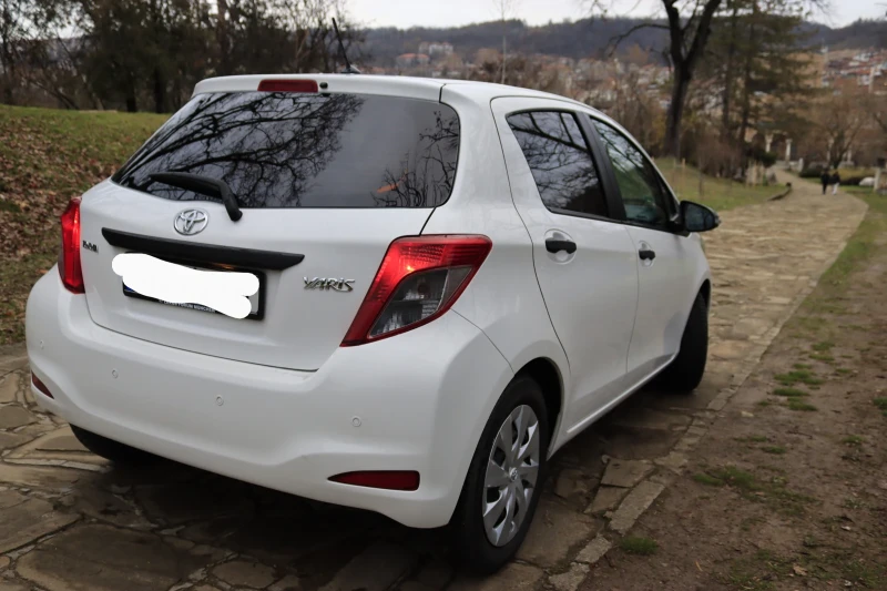 Toyota Yaris, снимка 4 - Автомобили и джипове - 48214622