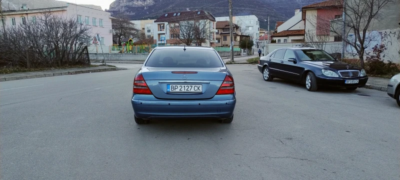 Mercedes-Benz E 270 270 CDI, снимка 4 - Автомобили и джипове - 48558259