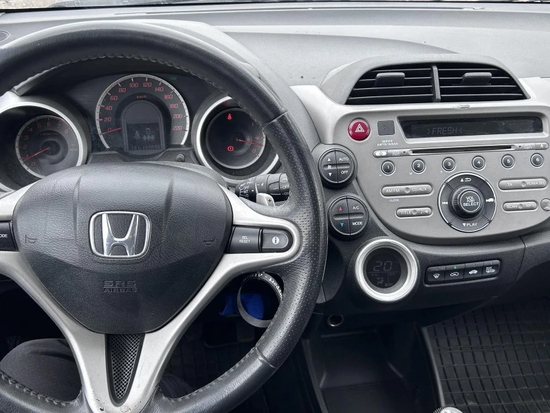 Honda Jazz, снимка 9 - Автомобили и джипове - 52646086