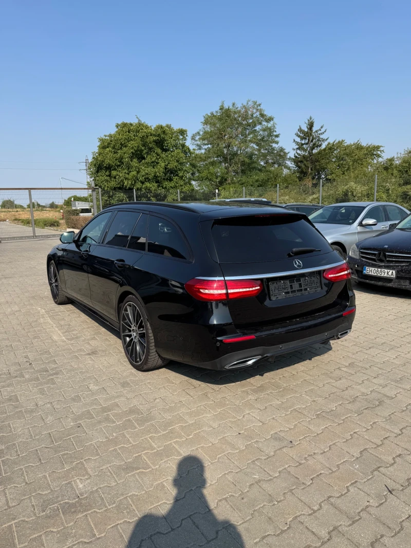 Mercedes-Benz E 400 d 4MATIC AMG, снимка 3 - Автомобили и джипове - 52658333