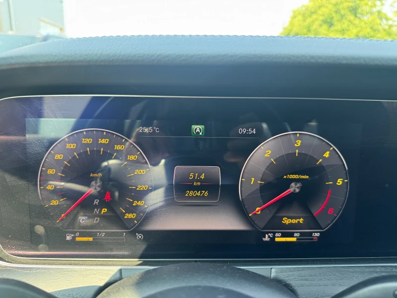 Mercedes-Benz E 400 d 4MATIC AMG, снимка 16 - Автомобили и джипове - 52658333